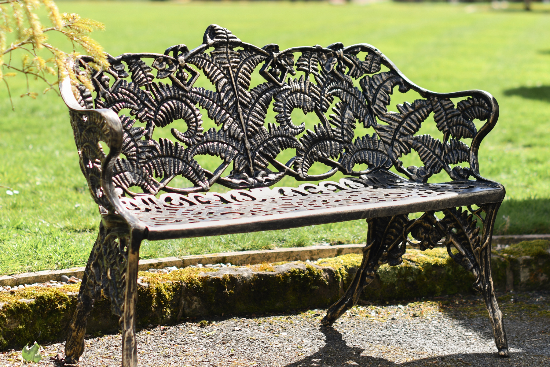 Garden_Furniture_Care_and_Maintenance