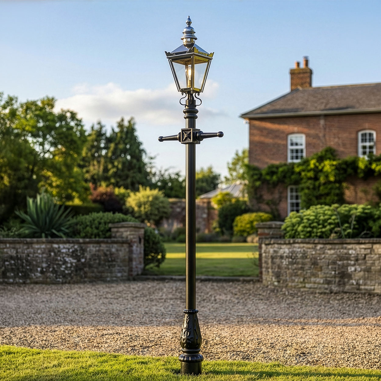Modern & Contemporary Lamp Posts