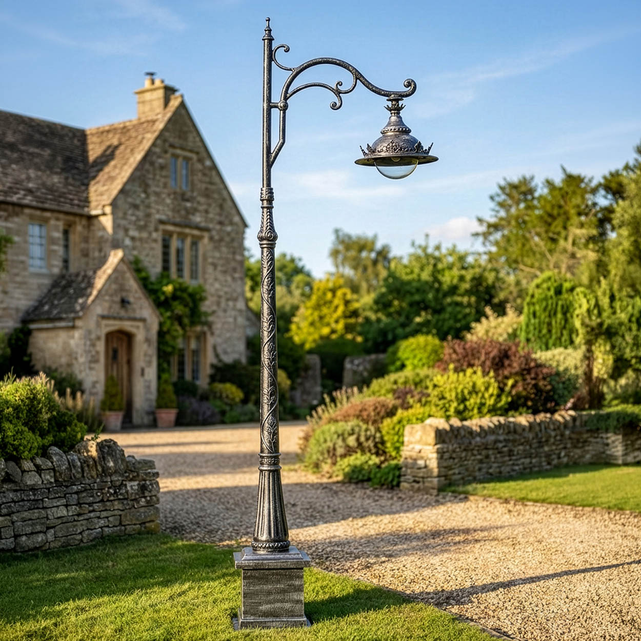 Ornate & Heritage Lamp Posts