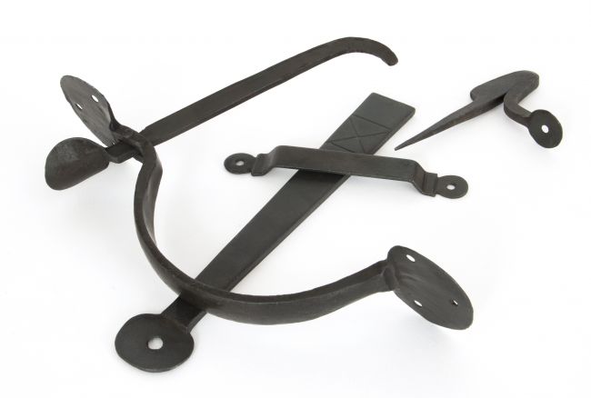 "Kinborough" Heavy bean thumblatch