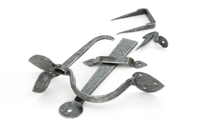 Gothic Thumblatch Pewter