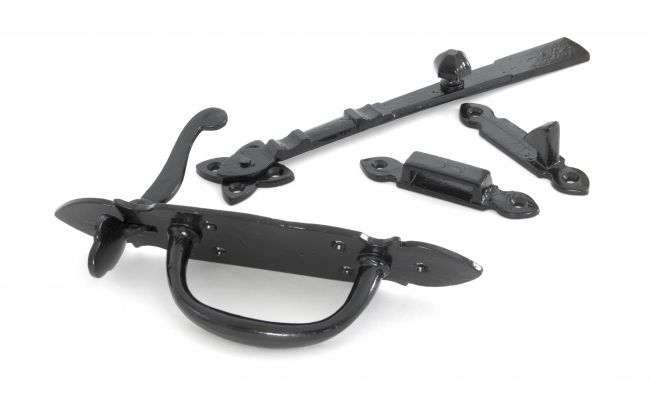 Suffolk Latch Black Iron 