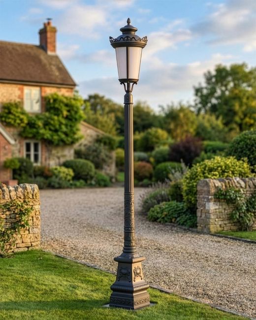 "Kenwell" Black Ornate Lamp Post in Situ
