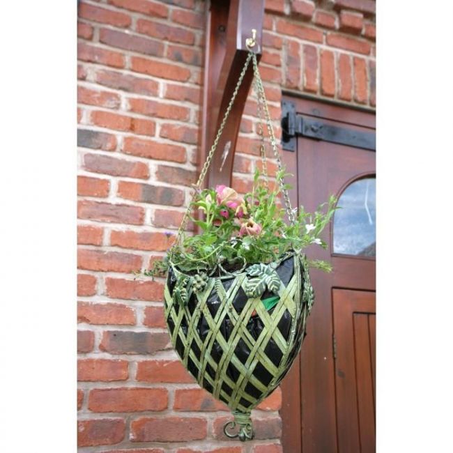“Strawberry Lane” Deep Latticework Hanging Basket in Situ “Strawberry Lane” Deep Latticework Hanging Basket in Situ