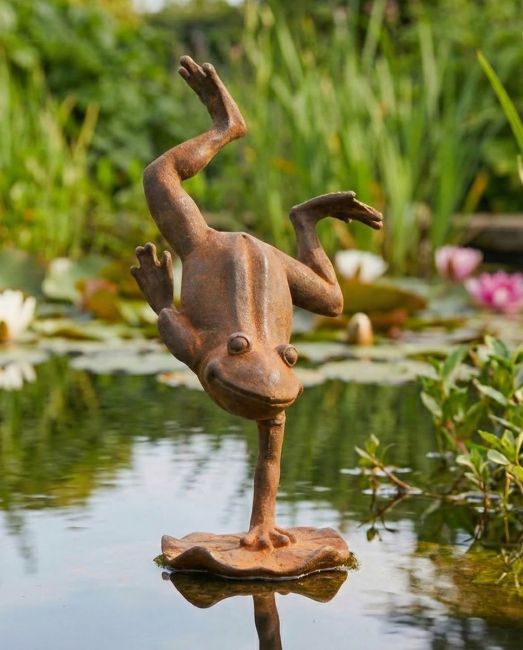 ai illustration Rustic Cast Iron "Handstanding" Frog Sculpture