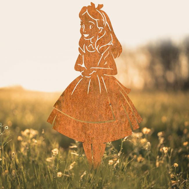 Rustic "Alice" Silhouette in Situ in a Field Rustic "Alice" Silhouette in Situ in a Field