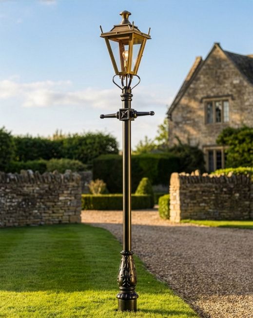 Antique Brass Dorchester Lamp Post & Lantern Set 2.3m digital illustration
