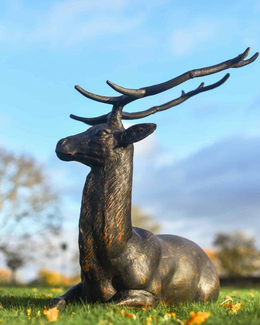 Antique Bronze "General" Sitting Stag Garden Sculpture Antique Bronze "General" Sitting Stag Garden Sculpture