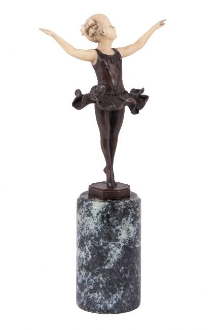 “Acosta Grace” Ballet Dancer Ornament “Acosta Grace” Ballet Dancer Ornament