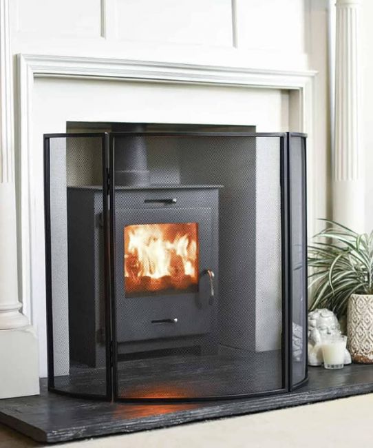 Black "Fortress" Curved Three Fold Fireguard Black "Fortress" Curved Three Fold Fireguard