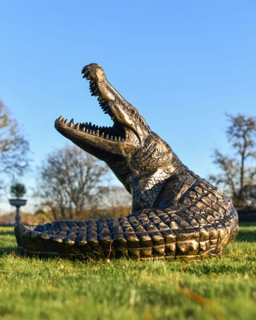 Black and Gold Cast Aluminium "Snappy" Alligator Garden Sculpture Black and Gold Cast Aluminium "Snappy" Alligator Garden Sculpture
