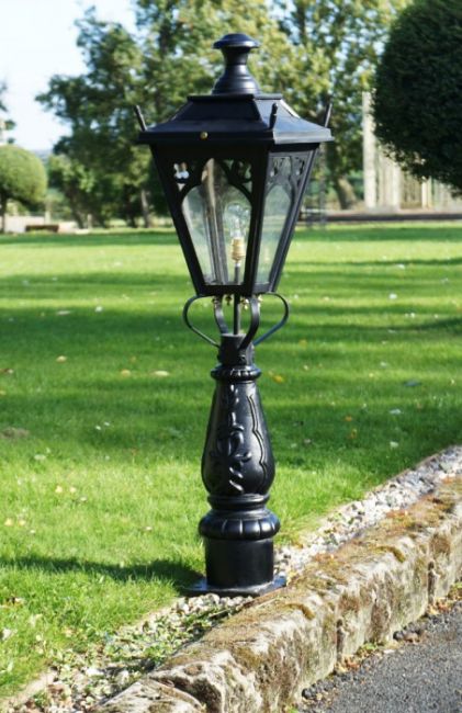 “Gothic Design” Driveway and Patio Lighting 105cm “Gothic Design” Driveway and Patio Lighting 105cm