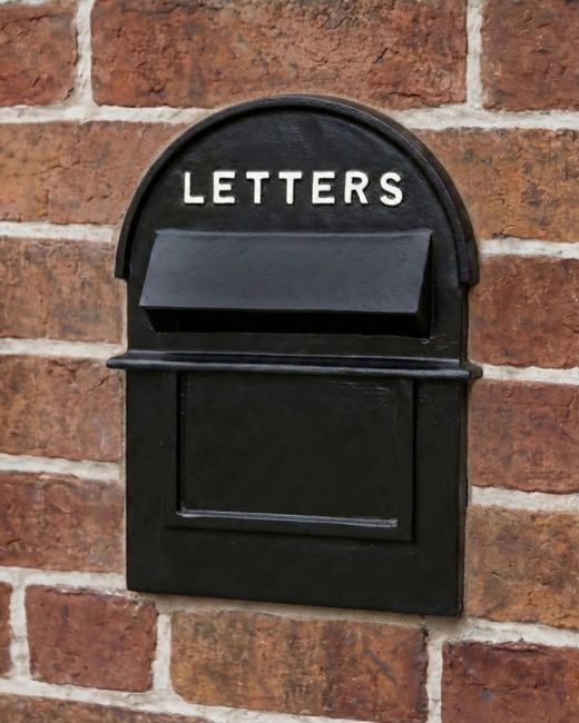 Black & White Grosvenor Telescopic Post Box on the wall