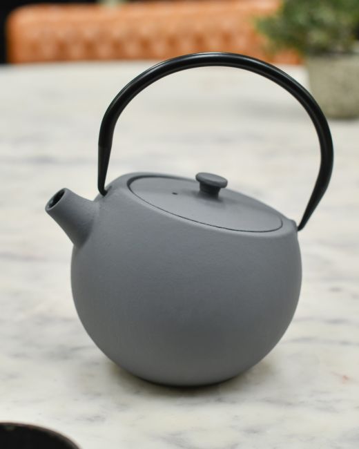 Cast Iron Grey "Saitama" Japanese Style Teapot Cast Iron Grey "Saitama" Japanese Style Teapot