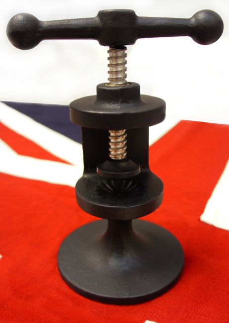 “Hollybrock” Cast iron nutcracker