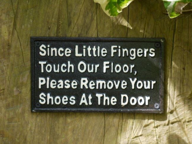 "Remove Your Shoes" Cast Iron Wall Sign "Remove Your Shoes" Cast Iron Wall Sign