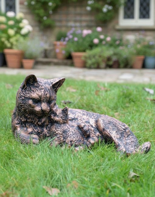 Cat and Kitten in Cast Aluminium Garden Sculpture - Bronze main image