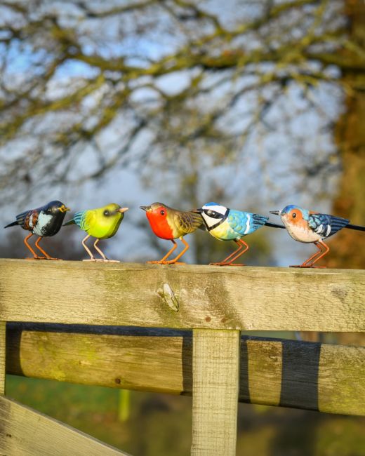Charming set of five bird sculptures right facing Charming set of five bird sculptures right facing