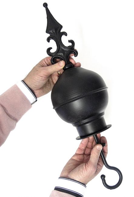 Arrow headed orb finial Arrow headed orb finial