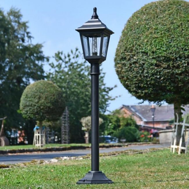 "Clifton" Miniature Lamp Post in Situ "Clifton" Miniature Lamp Post in Situ