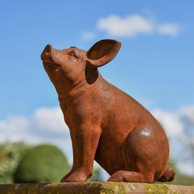 Rustic Cast Iron Sitting Piglet Sculpture Rustic Cast Iron Sitting Piglet Sculpture