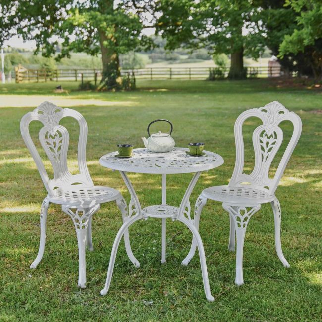 Antique Bronze "Summerworth " Dining Set in Situ Antique Bronze "Summerworth " Dining Set in Situ
