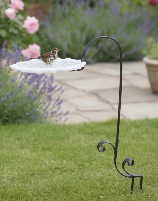 "New Forest" Leaf Design Bird Bath Feeder
