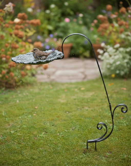 "New Forest" Leaf Design Bird Bath Feeder in Situ "New Forest" Leaf Design Bird Bath Feeder in Situ