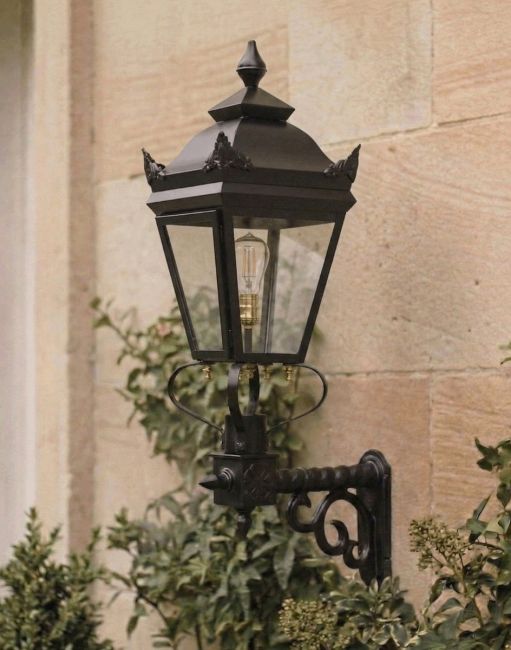 Digital Illustration of the 96 x 53cm Black "Ashington" Deluxe Victorian Wall Light Mounted on a Sandstone Brick Exterior Wall