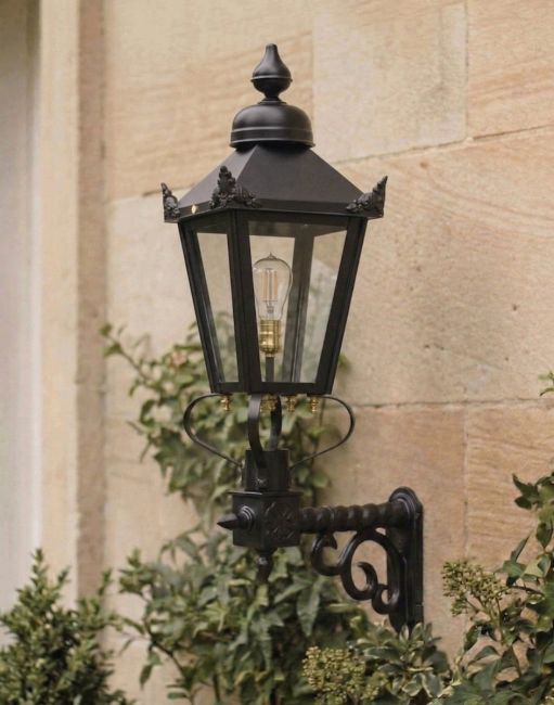 Digital Illustration of the 98 x 46cm Victorian Wall Lantern on a Royale Bracket Mounted on a Sandstone Brick Garden Wall