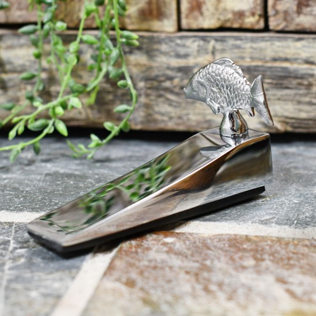 Bright Chrome Fish door wedge Bright Chrome Fish door wedge
