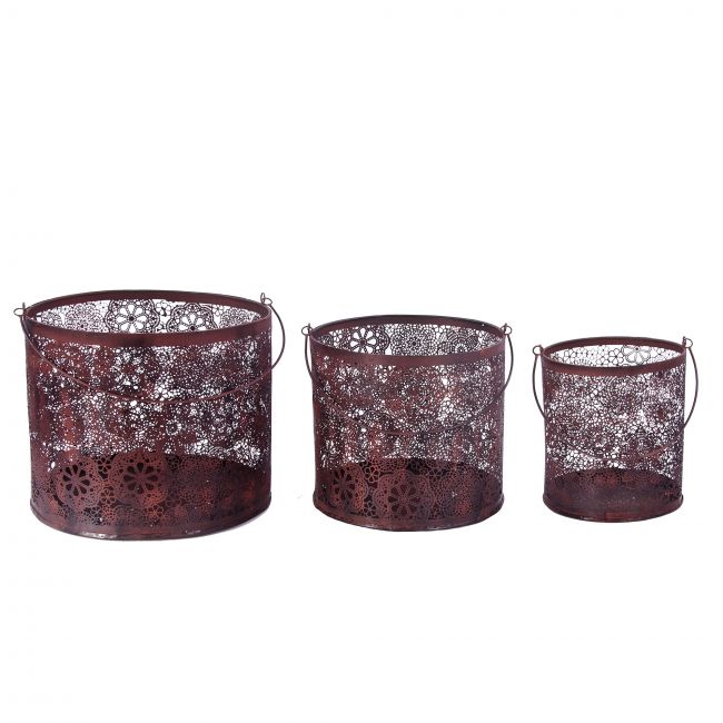 Floral Design Baskets in a rustic Finish Floral Design Baskets in a rustic Finish