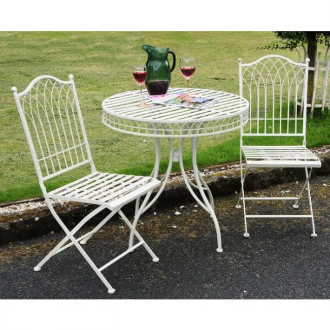 Traditional Round table With Two Chairs  Traditional Round table With Two Chairs