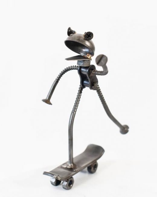 Frog Skateboarding Recycled Metal Sculpture Frog Skateboarding Recycled Metal Sculpture