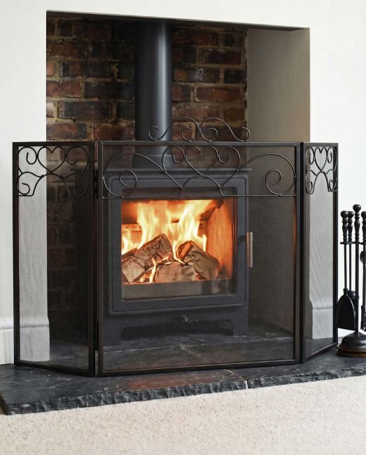 “Holmwood Manor” Three Panel Fire Guard in Situ “Holmwood Manor” Three Panel Fire Guard in Situ