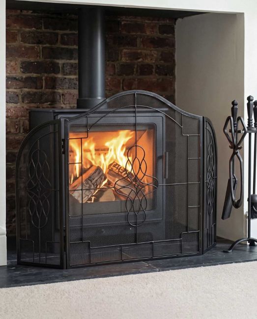 “Aldermore House” Arched Fire Guard in Situ “Aldermore House” Arched Fire Guard in Situ