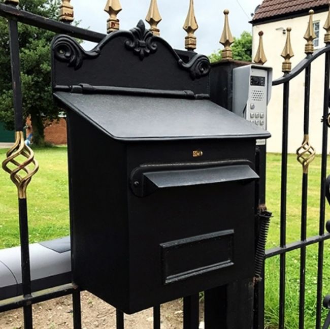 Black Goldhay Secure Post and Parcel Box For Gates Black Goldhay Secure Post and Parcel Box For Gates