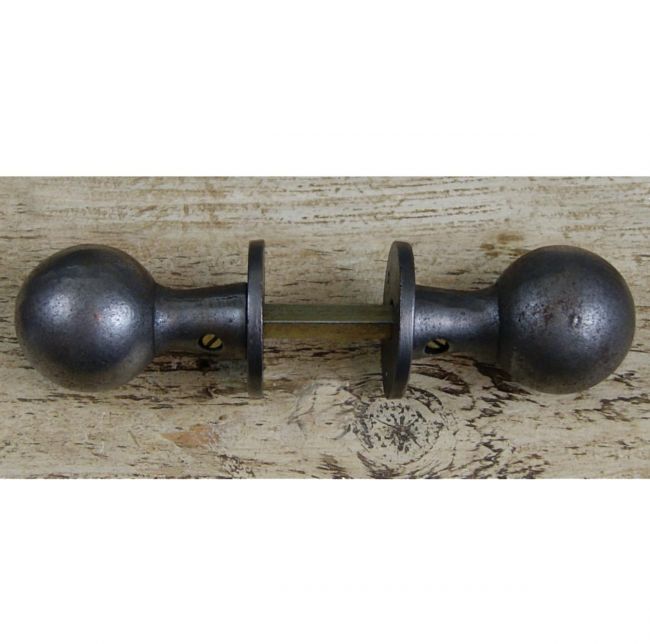 Ball Door Knobs in Iron Ball Door Knobs in Iron
