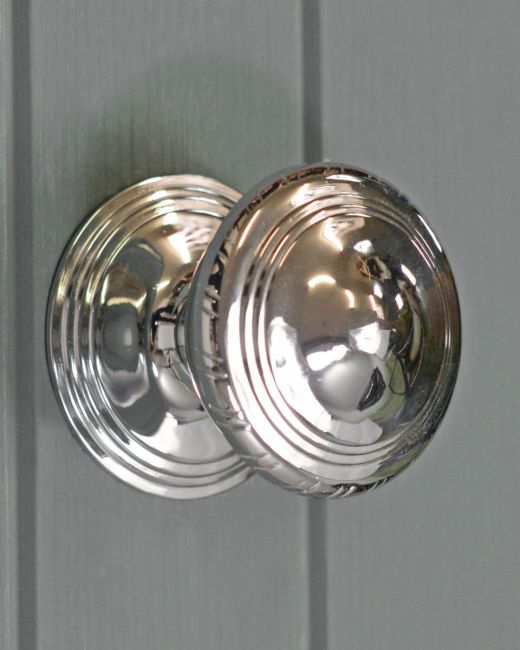 Large Circular Bright Chrome Centre Door Knob Large Circular Bright Chrome Centre Door Knob
