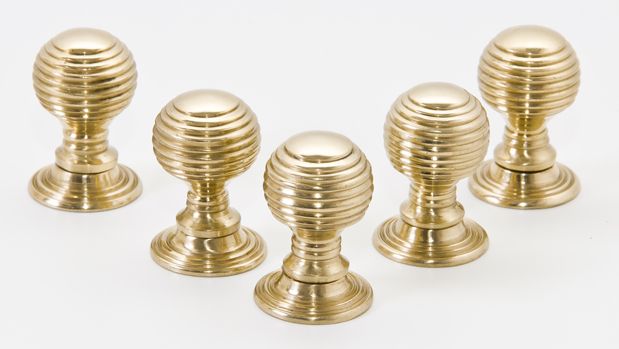 “Leigh” Cabinet Knobs “Leigh” Cabinet Knobs
