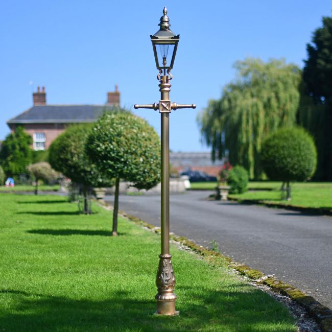 Gold Harrogate Lamp Post 2.25m Gold Harrogate Lamp Post 2.25m