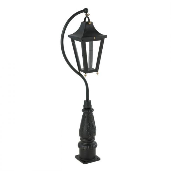 “Lincoln” Swan Neck Lantern & Lamp Post in Black “Lincoln” Swan Neck Lantern & Lamp Post in Black