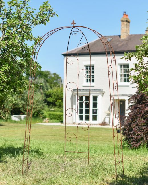 Rustic "Luxford" Ornate Gazebo in Situ i the Garden