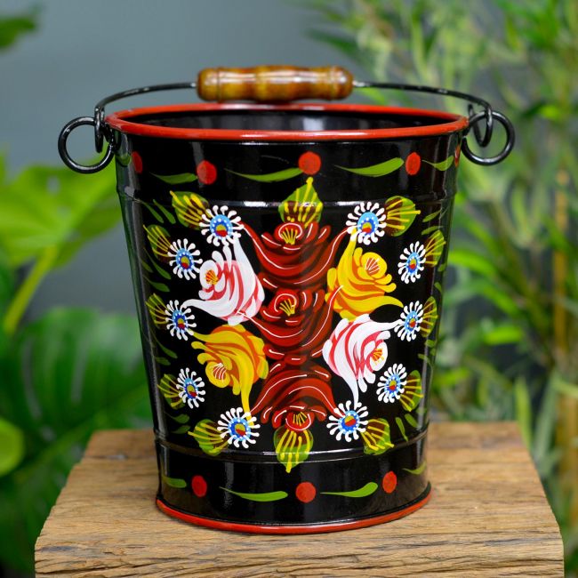 Narrowboat Hand Painted Bucket in a Black Finish Narrowboat Hand Painted Bucket in a Black Finish