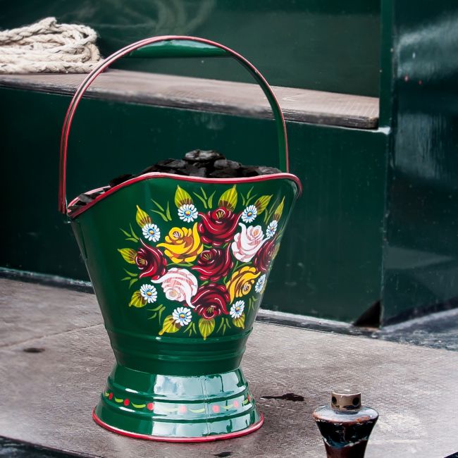 “Royal"Avon Canal” Narrowboat Hand Painted Coal Scuttle Finished in Green “Royal"Avon Canal” Narrowboat Hand Painted Coal Scuttle Finished in Green