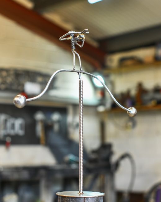 Recycled Metal Violinist Sculpture Recycled Metal Violinist Sculpture