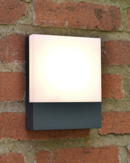 "Redworth" Garden Wall Light "Redworth" Garden Wall Light