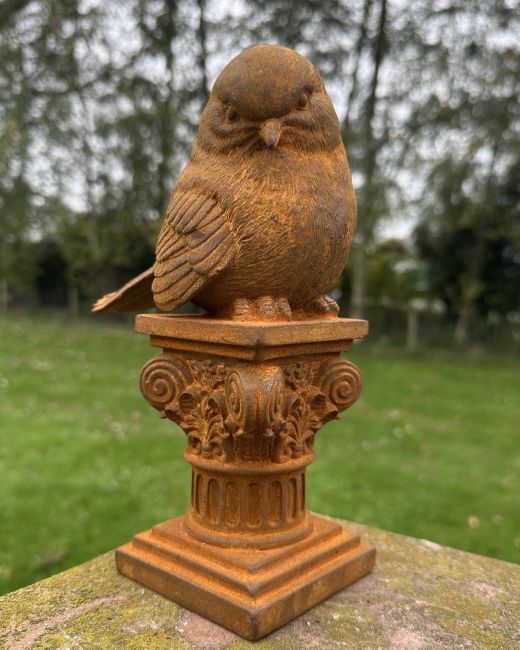 Rustic Cast Iron Watchful Robin Sculpture Rustic Cast Iron Watchful Robin Sculpture