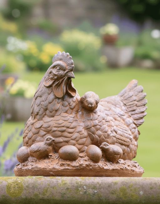 Cast Iron Hen & Chicks Sculpture