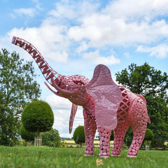 "Sambaku" Pink Garden Elephant Sculpture in Situ "Sambaku" Pink Garden Elephant Sculpture in Situ